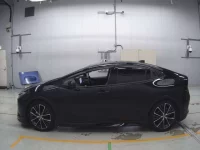 Toyota PRIUS лот № 30013 оценка 4  с аукциона в Японии 3