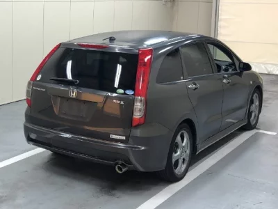 Honda STREAM  с аукциона в Японии