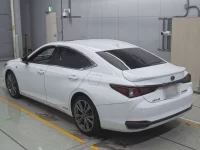 Lexus ES лот № 30018 оценка 3.5  с аукциона в Японии 5
