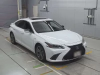 Lexus ES лот № 30018 оценка 3.5  с аукциона в Японии 4