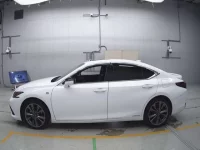 Lexus ES лот № 30018 оценка 3.5  с аукциона в Японии 3
