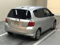 Honda FIT лот № 3711 оценка 3.5  с аукциона в Японии 3