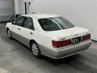 Toyota CROWN лот № 85110 оценка 3.5  с аукциона в Японии 1