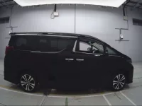 Toyota ALPHARD лот № 30024 оценка 4  с аукциона в Японии 2