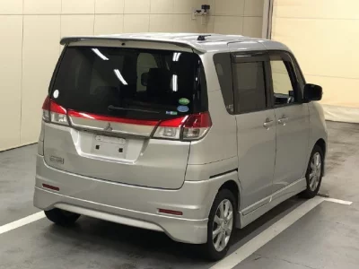 Mitsubishi DELICA D2