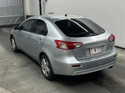 Mitsubishi GALANT FORTIS  с аукциона в Японии