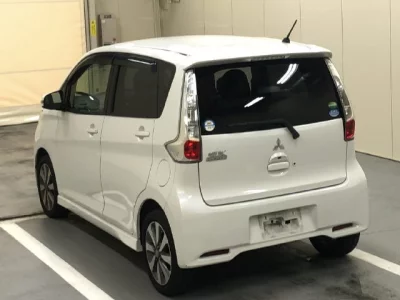 Mitsubishi EK CUSTOM