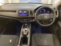 Honda VEZEL лот № 3073 оценка 4  с аукциона в Японии 2