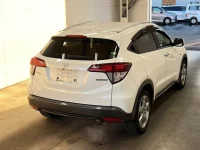 Honda VEZEL лот № 3073 оценка 4  с аукциона в Японии 1