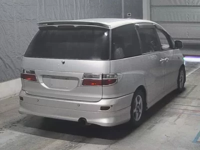 Toyota ESTIMA  с аукциона в Японии