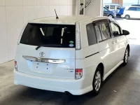 Toyota ISIS лот № 3078 оценка 3.5  с аукциона в Японии 1