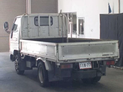 Toyota DYNA  с аукциона в Японии