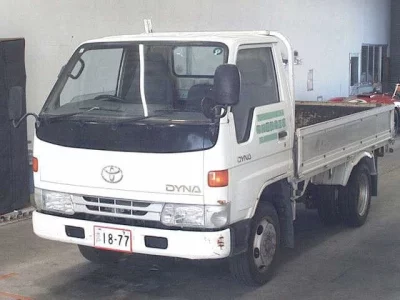 Toyota DYNA  с аукциона в Японии
