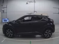 Toyota C-HR лот № 30033 оценка 4  с аукциона в Японии 3
