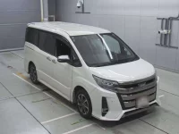 Toyota NOAH лот № 30034 оценка 4  с аукциона в Японии 4