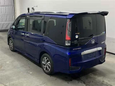 Honda STEP WAGON  с аукциона в Японии
