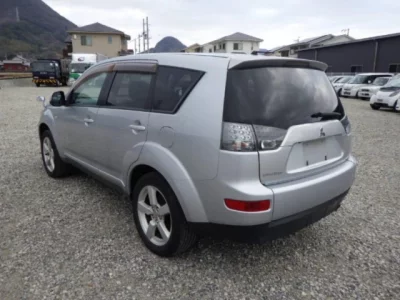 Mitsubishi OUTLANDER  с аукциона в Японии