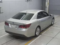 Toyota CROWN лот № 30037 оценка 3.5  с аукциона в Японии 1