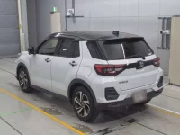 Toyota RAIZE лот № 30036 оценка 4.5  с аукциона в Японии 5