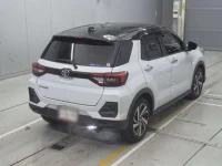 Toyota RAIZE лот № 30041 оценка R  с аукциона в Японии 1