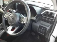 Toyota RAIZE лот № 30041 оценка R  с аукциона в Японии 6