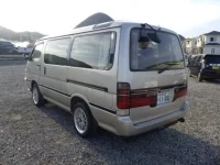 Toyota HIACE лот № 6028 оценка 3.5  с аукциона в Японии 1