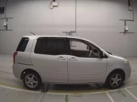 Toyota RAUM лот № 90010 оценка 3.5  с аукциона в Японии 2