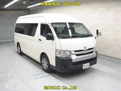 Toyota HIACE  с аукциона в Японии