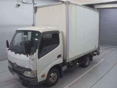 Toyota DYNA  с аукциона в Японии