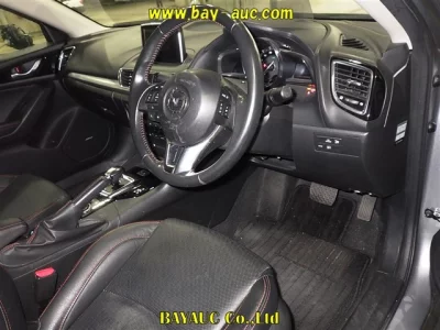 Mazda AXELA  с аукциона в Японии