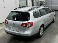 Volkswagen PASSAT VARIANT лот № 70018 оценка 3.5  с аукциона в Японии 4