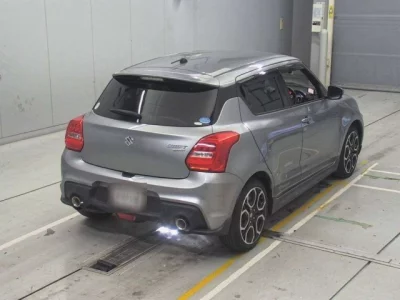 Suzuki SWIFT  с аукциона в Японии