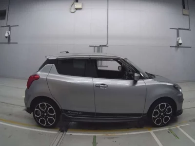Suzuki SWIFT  с аукциона в Японии