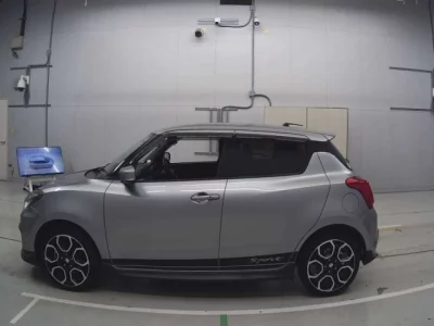 Suzuki SWIFT  с аукциона в Японии