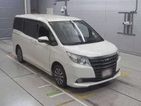 Toyota NOAH лот № 90029 оценка R  с аукциона в Японии 4