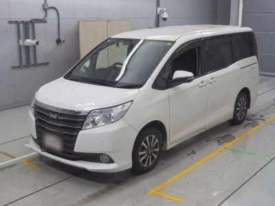 Toyota NOAH  с аукциона в Японии