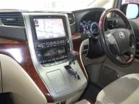 Toyota ALPHARD лот № 2540 оценка 3.5  с аукциона в Японии 2