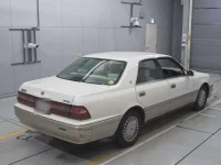 Toyota CROWN лот № 90043 оценка 3.5  с аукциона в Японии 1