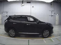 Toyota HARRIER лот № 30063 оценка 3.5  с аукциона в Японии 2