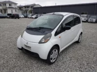 Mitsubishi I лот № 6054 оценка 3.5  с аукциона в Японии 3