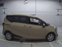 Toyota SIENTA лот № 30070 оценка 3.5  с аукциона в Японии 2