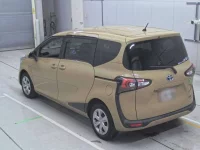 Toyota SIENTA лот № 30070 оценка 3.5  с аукциона в Японии 5