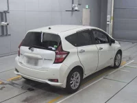 Nissan NOTE лот № 30072 оценка 4  с аукциона в Японии 1