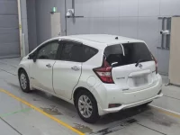 Nissan NOTE лот № 30072 оценка 4  с аукциона в Японии 5