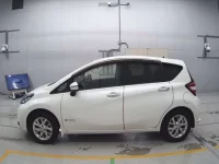 Nissan NOTE лот № 30072 оценка 4  с аукциона в Японии 3
