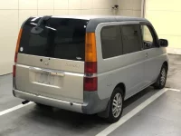 Honda STEP WAGON лот № 1051 оценка 3.5  с аукциона в Японии 3
