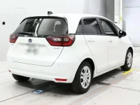 Honda FIT лот № 36257 оценка 4.5  с аукциона в Японии 1