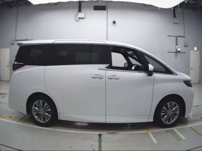 Toyota ALPHARD  с аукциона в Японии