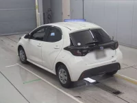 Toyota YARIS лот № 30082 оценка RA  с аукциона в Японии 5