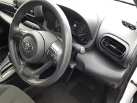 Toyota YARIS лот № 30082 оценка RA  с аукциона в Японии 6